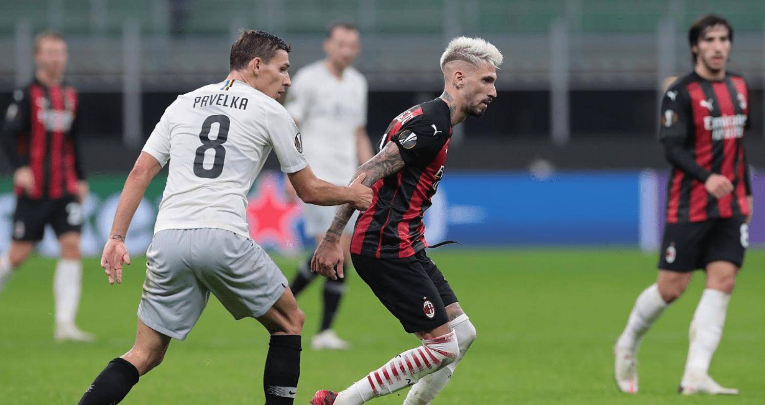 他抓住几乎 他抓住几乎